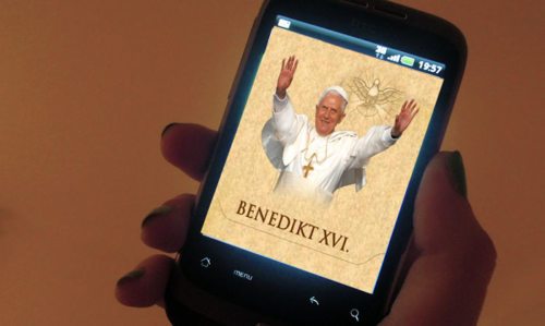 Alle 40 'Papst-SMS' auf einen Blick