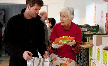 Lebensmittelausgabe beim Projekt 'Le+O' / Caritas Wien