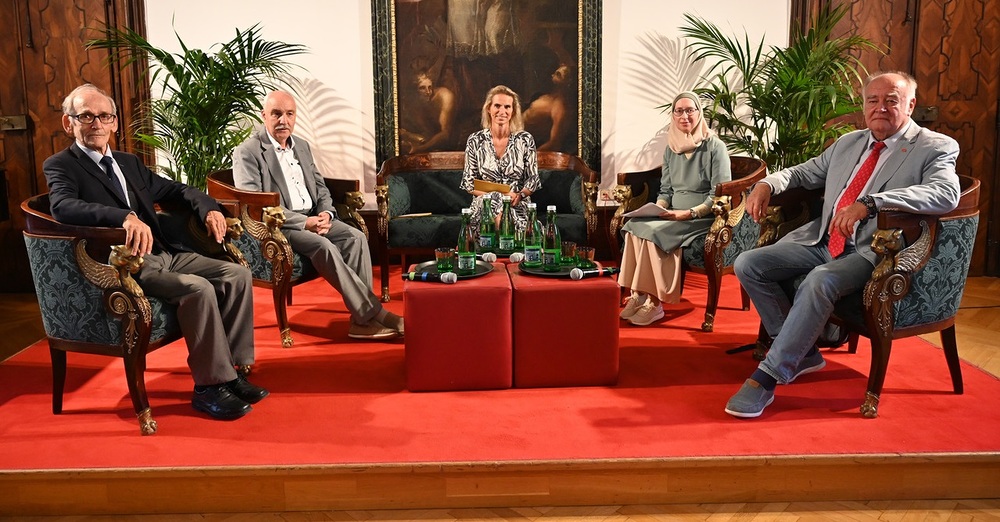 Podiumsdiskussion 'Im Kampf für Gott' am 7. September 2022 / Stift Klosterneuburg Podiumsdiskussion 'Im Kampf für Gott' am 7. September 2022
