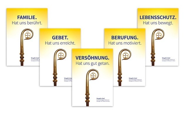 Plakate sagen in der Diözese St. Pölten scheidendem Bischof Küng 'Vergelt's Gott' / Lukas Leitner