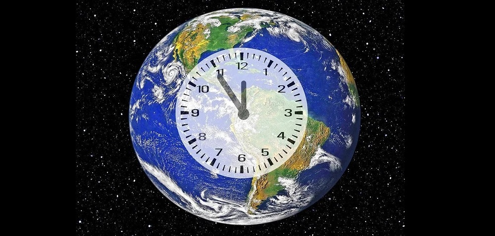 Erdkugel mit Uhr '5 vor 12' / pixabay Erdkugel mit Uhr '5 vor 12'
