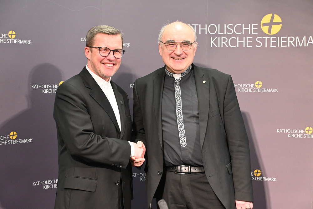 Weihbischof Johannes Freitag und Diözesanbischof Wilhelm Krautwaschl